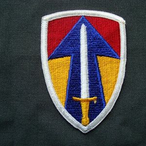 Нашивка 2-ой полевой армии СВ США во Вьетнаме.
