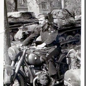Wehrmacht-german-soldiers-ww2-second-world-war-BMW-motorcycle