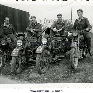 World-war-2-raf-motorcycles-england-1940s-er5gyk