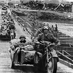 542376409-ww-campaign-in-the-west-10-05-motorcycle-gettyimages