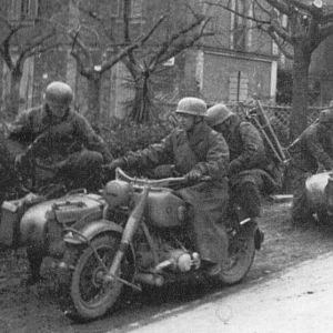 BMW-R12-Wehrmacht_German+WW2+Infantry-2-ww2shots-army