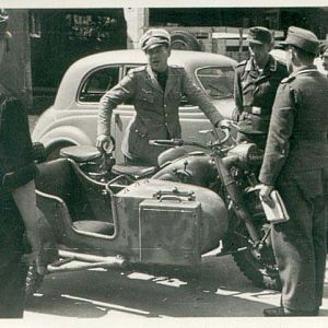 BmwR75WL-410462bmw321Kampfgeschwader1und4_1W