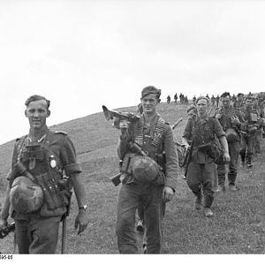 Bundesarchiv_Bild_101I-219-0595-05,_Russland-Mitte-Süd,_Infanteristen