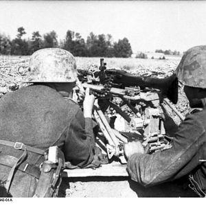 Bundesarchiv_Bild_101I-696-0443-01A,_Russland,_Soldaten_mit_MG