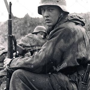 Wehrmacht-soldier-on-the-eastern-front-1944-G1F7C8