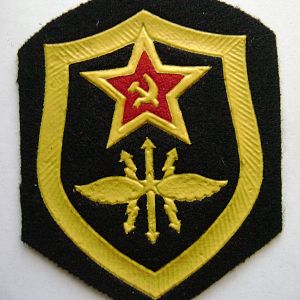 Войска связи и радиотехнические войска.
