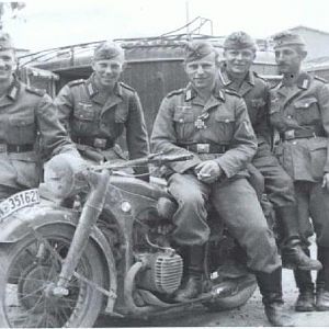 BmwR12WH-351621Suedfront_Baydeww2