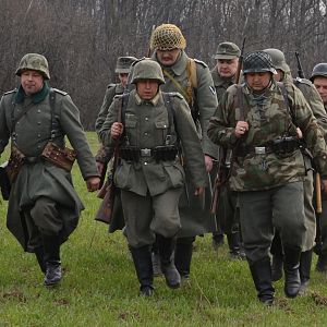А еще немцы могли спать прямо во время марша...