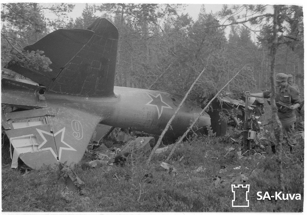 Советский истребитель сбил. Самолёт Великой Отечественной войны ил-2. Самолет ил2 ВОВ. Подбитый самолет ил2.