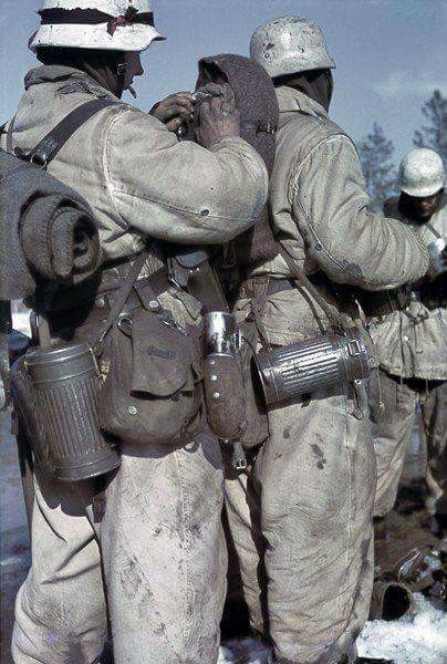 9894de6d5fac45f7cd33e48d388a4ed8