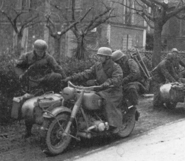 BMW r12 Вермахт