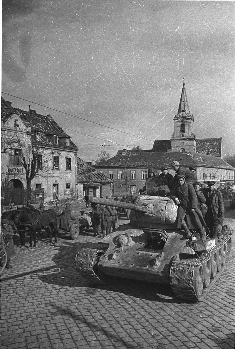 Венская наступательная операция. Венская операция 1945. Освобождение Австрии 1945.