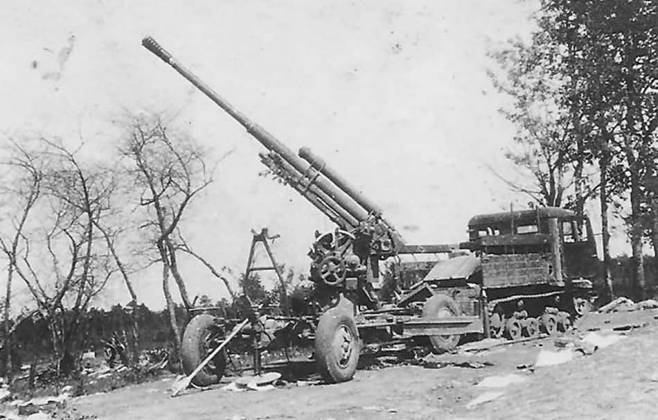 https://reibert.info/media/stz-5_and_aa_gun_russia_1941-jpg.375815/full?d=1457730666