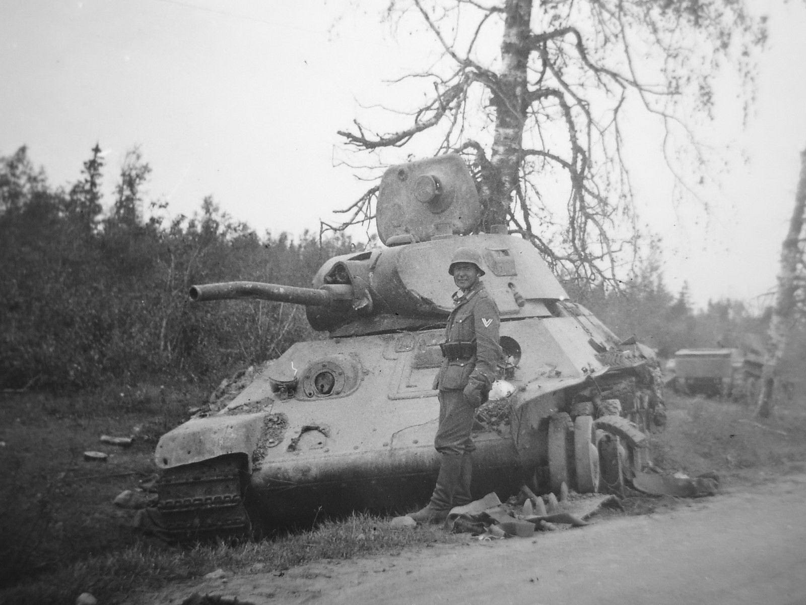 Подбитые советские танки. Т-34 1940 подбитый. Т 34 1941. Подбитые танки второй мировой советские т34.