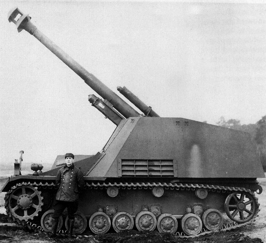 Немецкие артиллерийские танки. Немецкая САУ Хуммель. 150-Мм САУ Хуммель. Немецкая 150 мм самоходная гаубица. Самоходная гаубица Hummel Германия 1942.