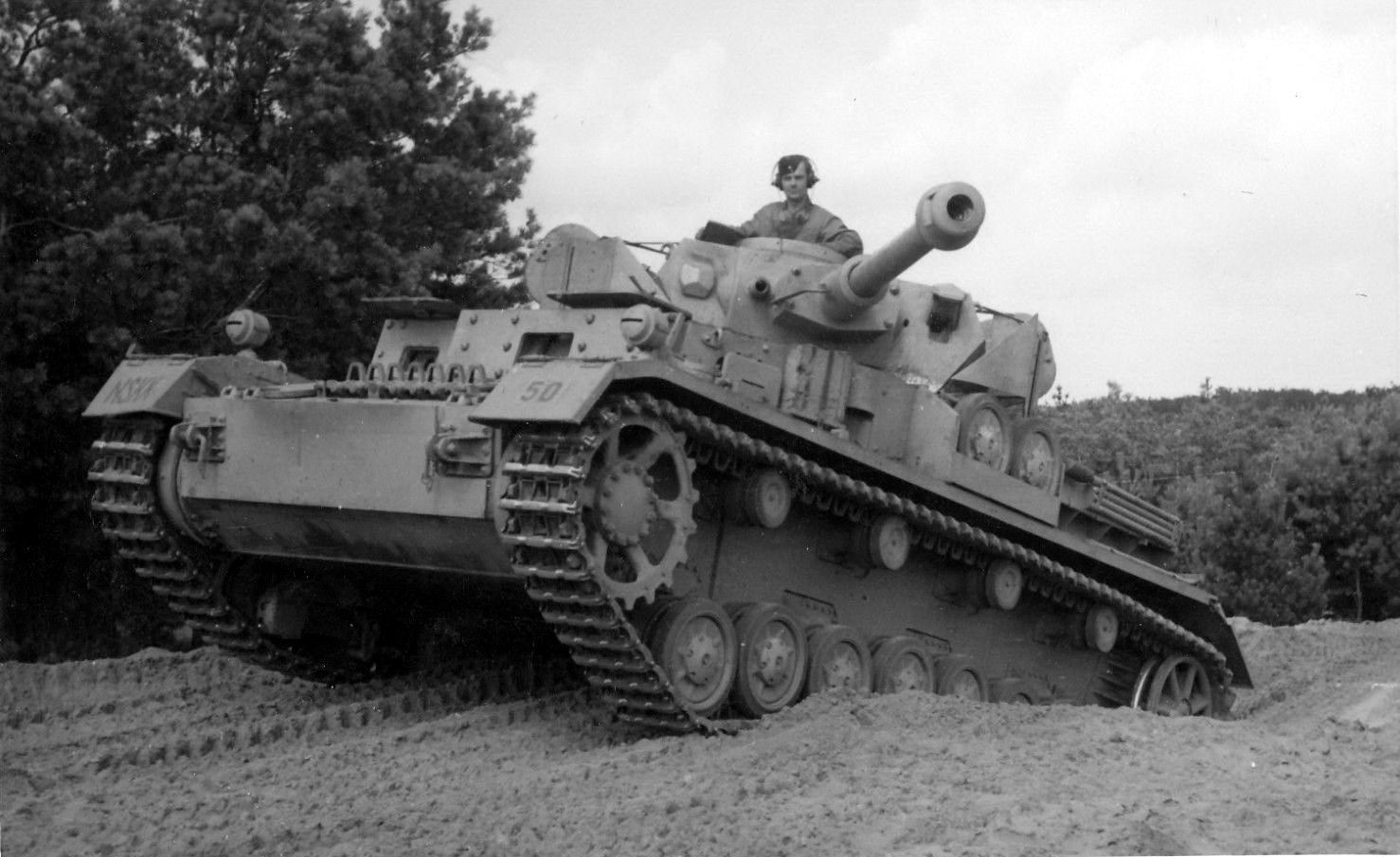 Немецкий танк pz. Танк PZ 4. Панцер 4. Танк Панзер 4. Танк PZ Kpfw.